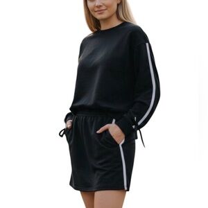 Women’s Unbranded 2pc Black & White Skort Set(Size Small)